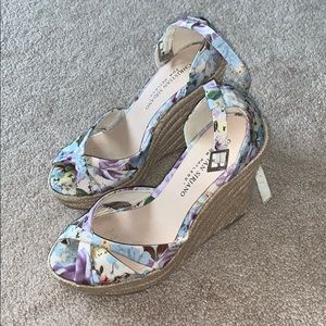 Floral espadrilles heels!!